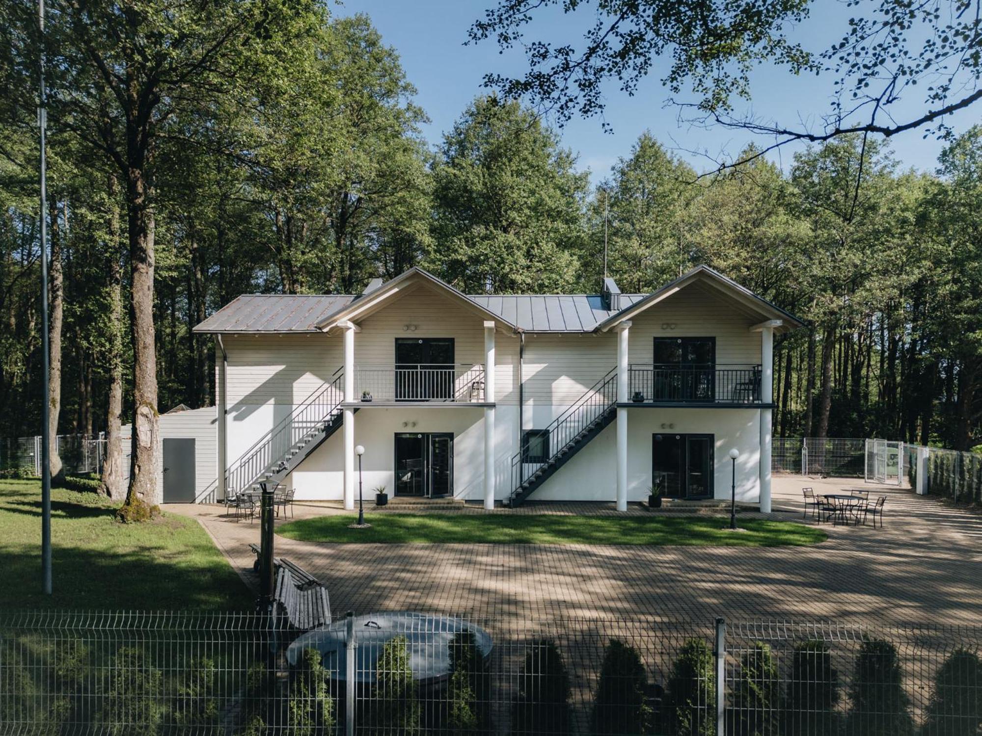 פלאנגה Nemirseta Forest Apartments מראה חיצוני תמונה